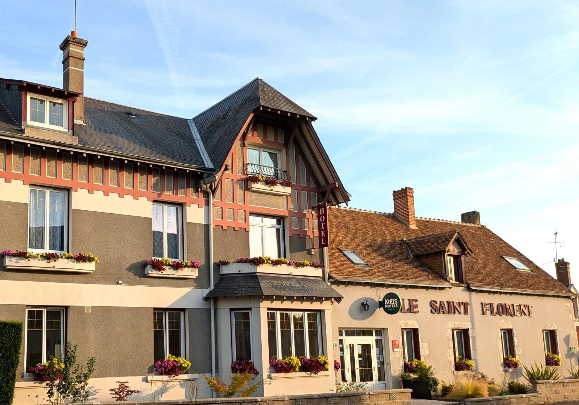 Logis Hotel Le Saint Florent Mont-près-Chambord Exterior foto